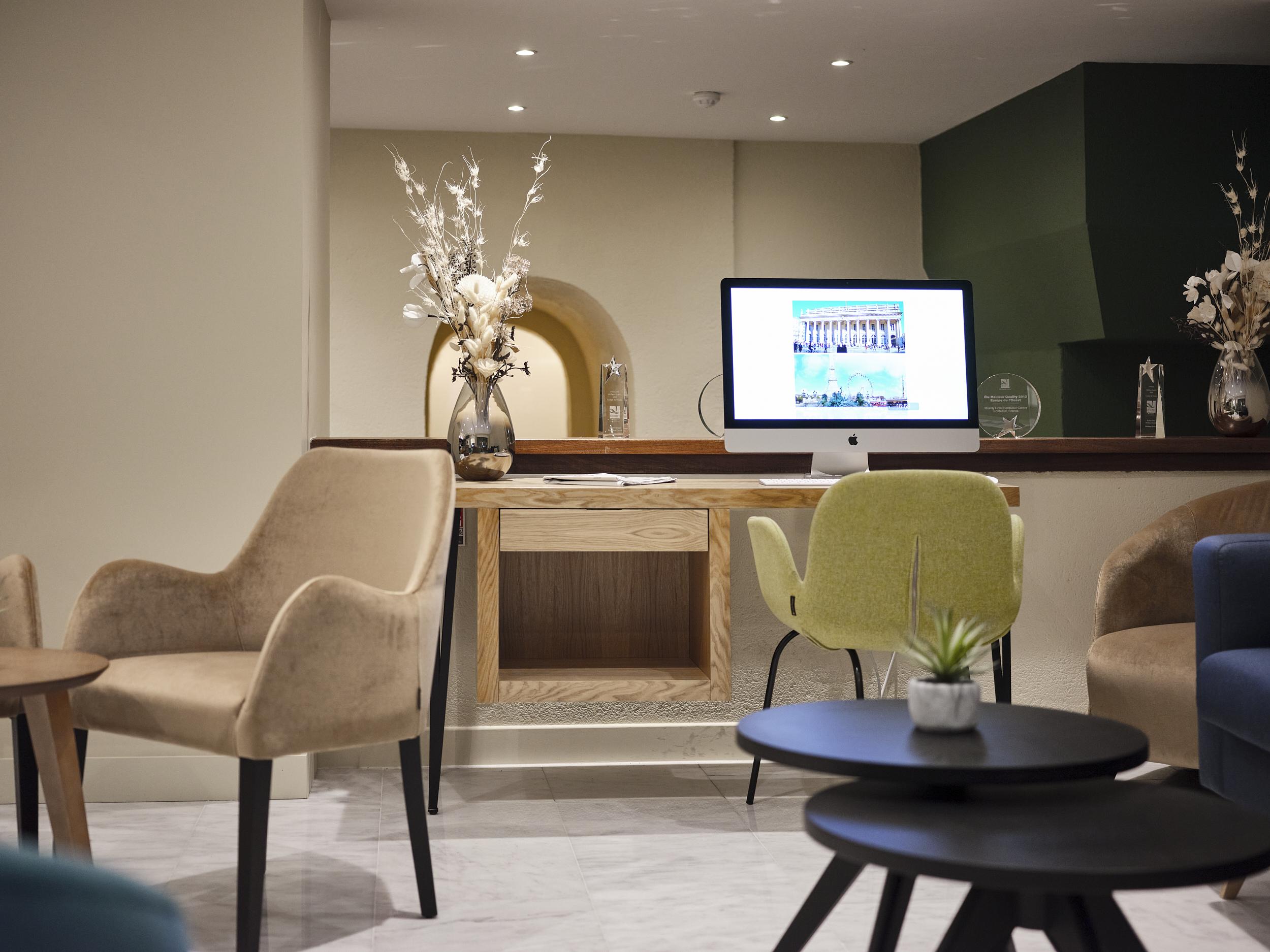 Quality Hotel Bordeaux Centre Esterno foto