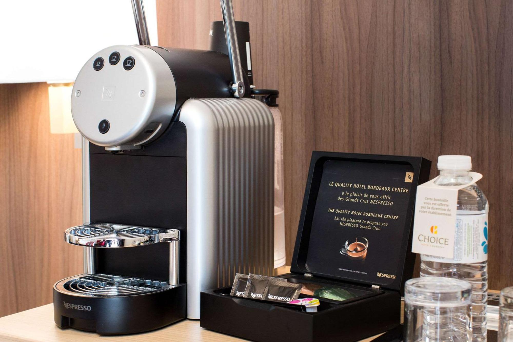 Quality Hotel Bordeaux Centre Esterno foto