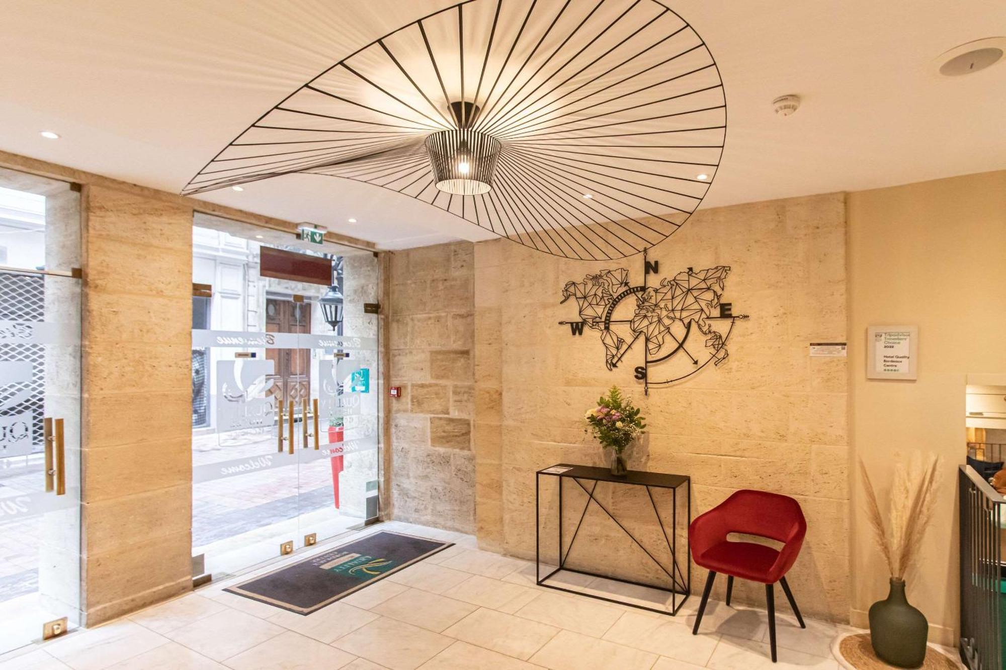 Quality Hotel Bordeaux Centre Esterno foto